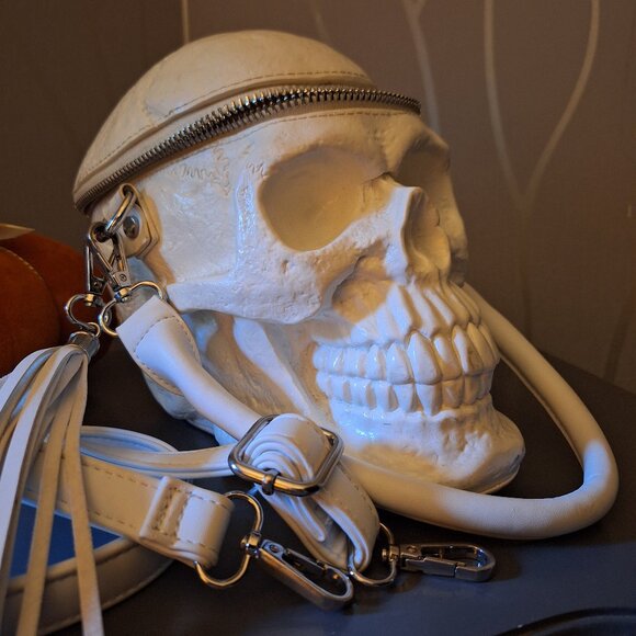 KILLSTAR Grave Digger Skull Handbag (WHITE) - Picture 1 of 4